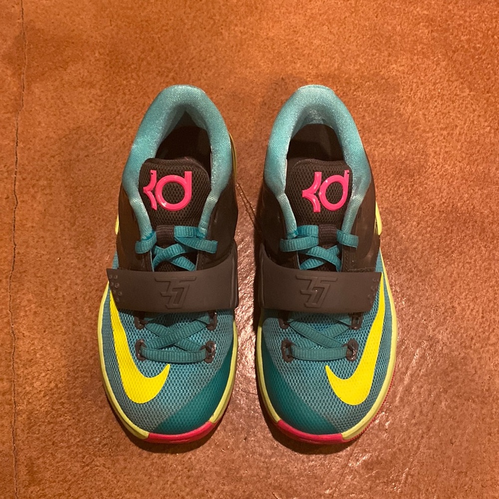 KD 7 Carnival kids size 12C